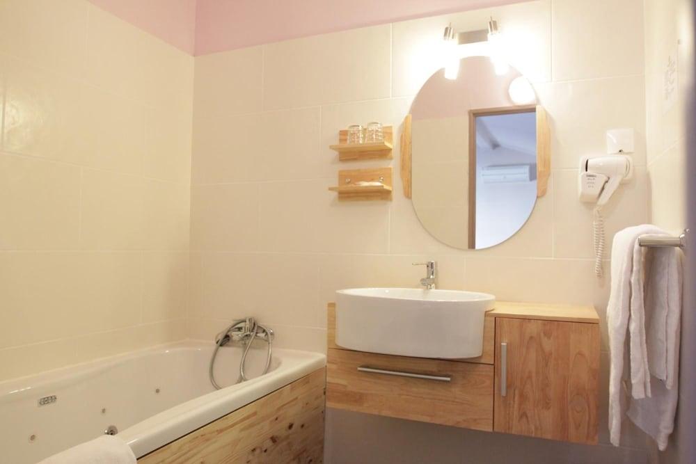 Urban Style, Hotel Le Cheval Noir, Saint-Etienne Ngoại thất bức ảnh